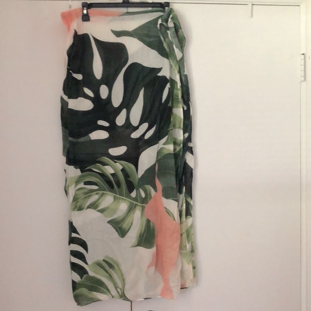 Virginia Wolf Tropical Leaf Print Sarong/ Cover Wrap